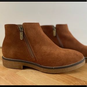 Brand new Italieau booties
